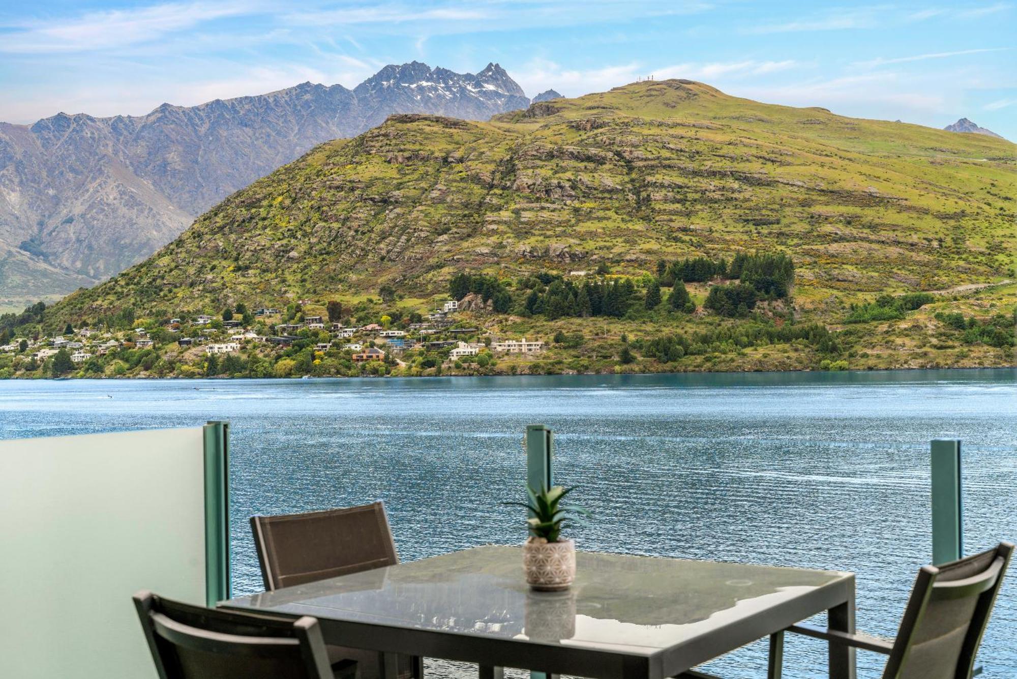 Frankton House - Queenstown Holiday Home Екстериор снимка